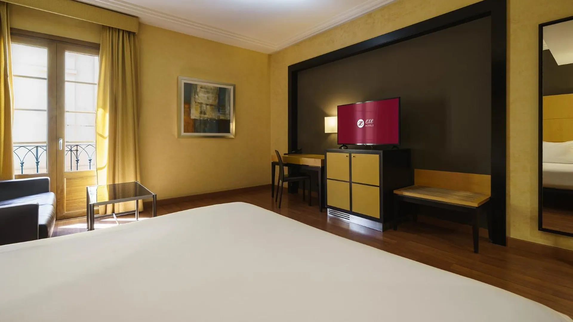 Exe Almeria Centro 4*,