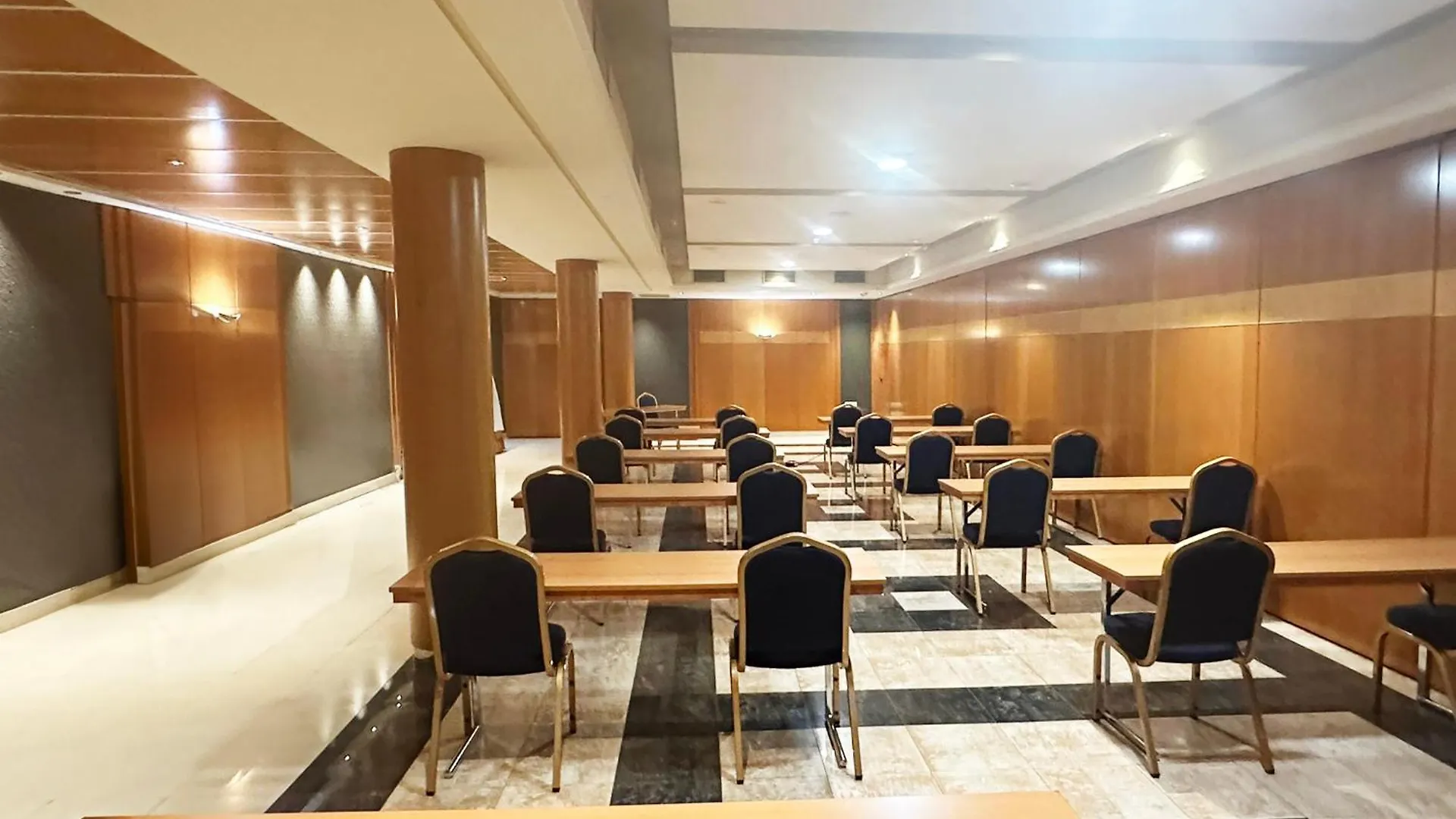 Hotell Exe Almeria Centro