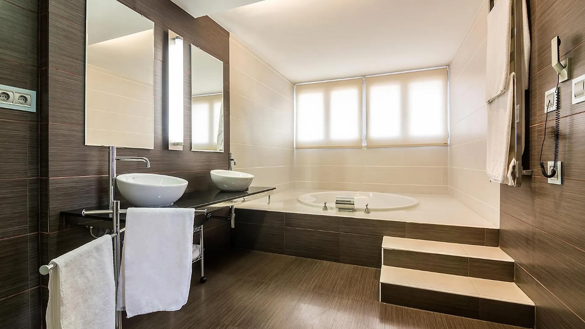 Exe Almeria Centro Hotell